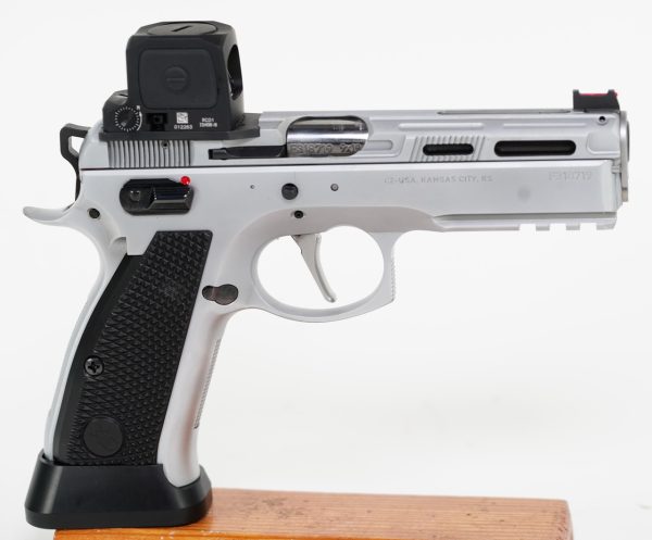 CZ Custom SP01 Trijicon RCR 9mm