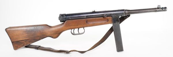 Beretta Model 38/42 9mm with 1 mag